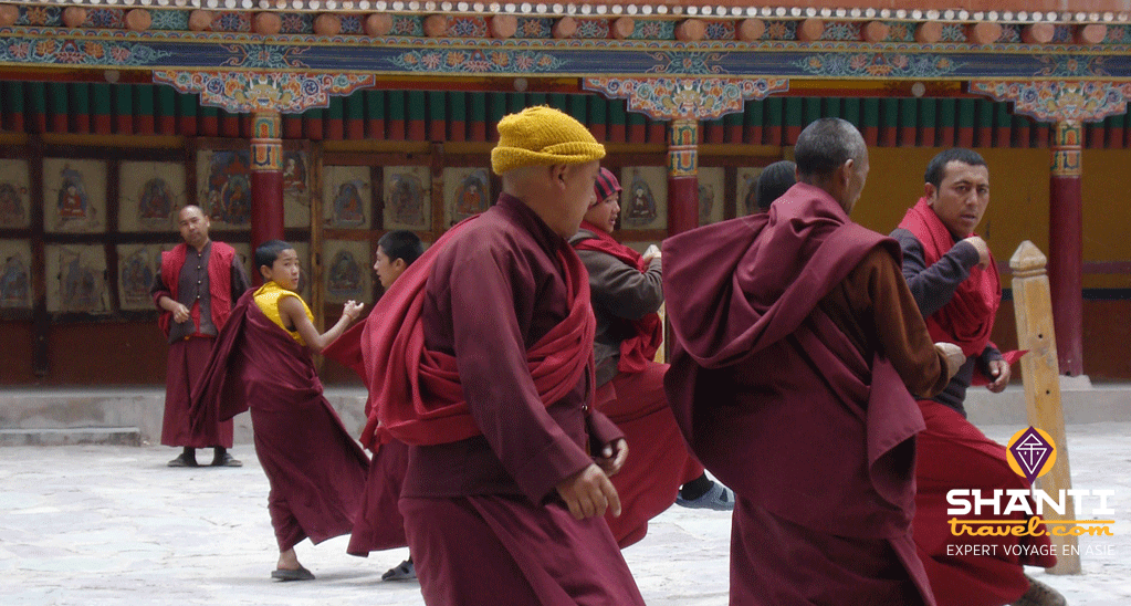 moines fetant le festival d'hemis