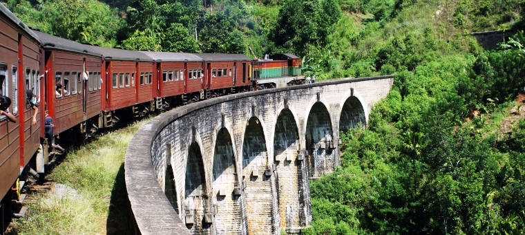 Sri_Lanka_train_bridge